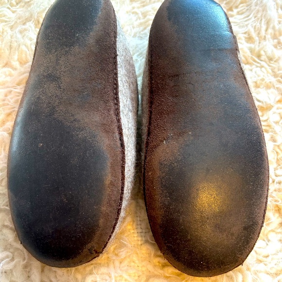 Tova Norwegian wool slippers size 7. - Picture 5 of 12